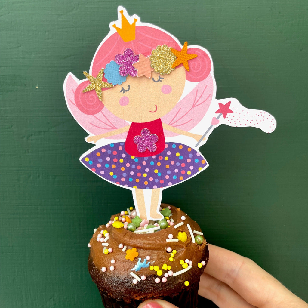 DIY flower fairy cupcake kit. All natural ingredients to bake chocolate cupcakes. Craft material to make fairy themed cupcake toppers with stick on flowers. Eco friendly material
