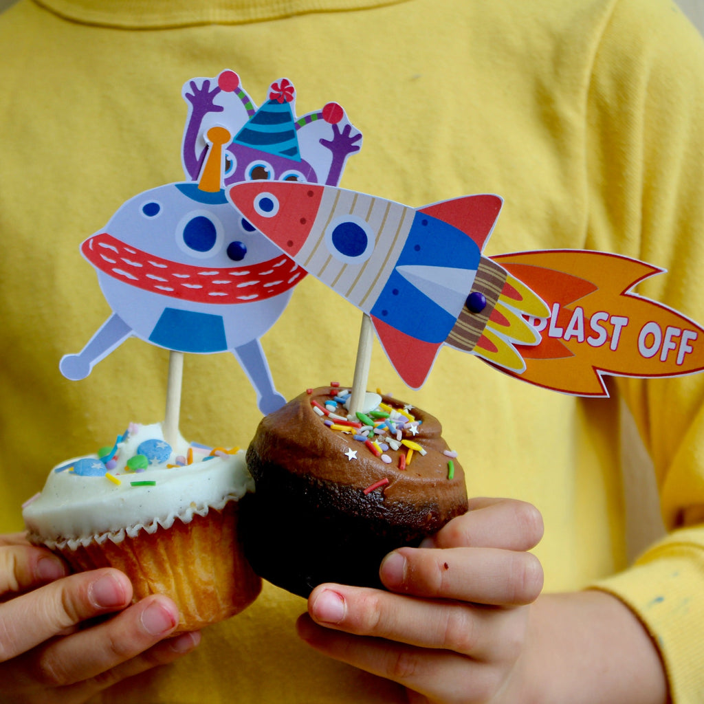 diy space themed cupcake kit. Rocket ship and alien spaceship cupcake toppers. Natural ingredients including the sprinkles